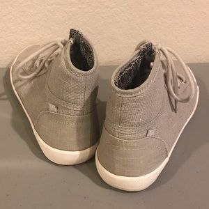 Textile high top skater shoe